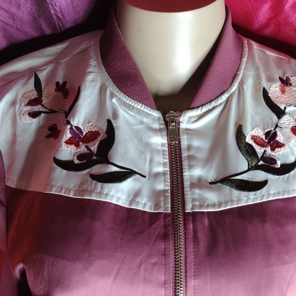 Jacket - Picture 2 of 6